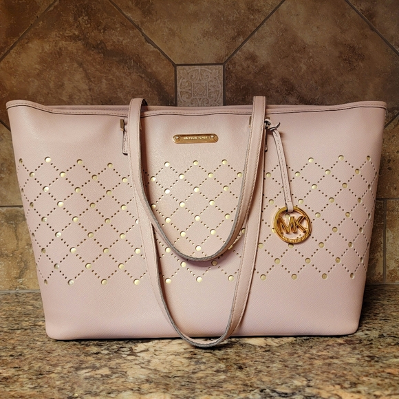 Michael Kors Handbags - MICHAEL KORS CARRY ALL TOTE